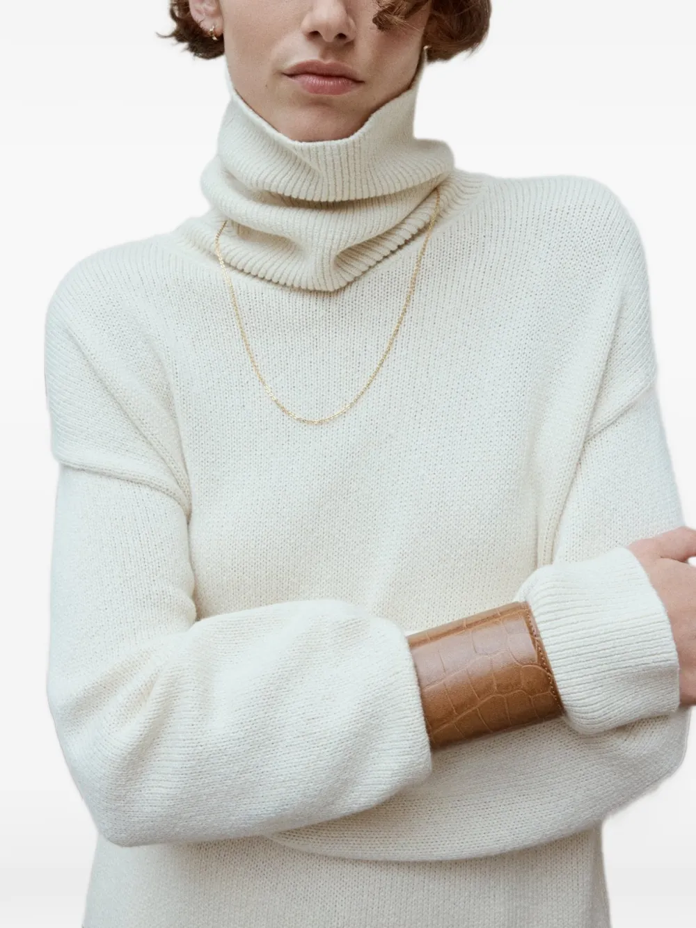 TOTEME croco-embossed leather cuff bracelet - Marrone