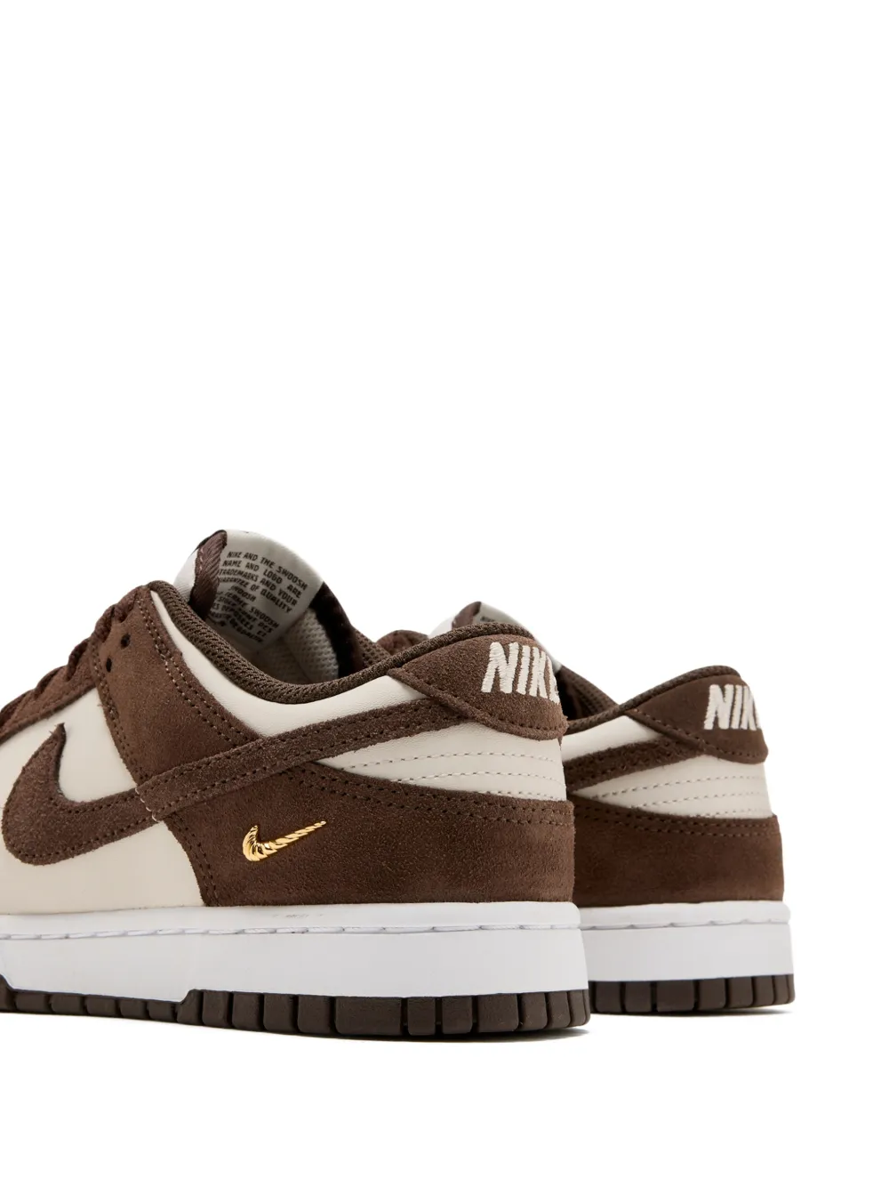 Nike Dunk Low sneakers met suède vlakken Bruin