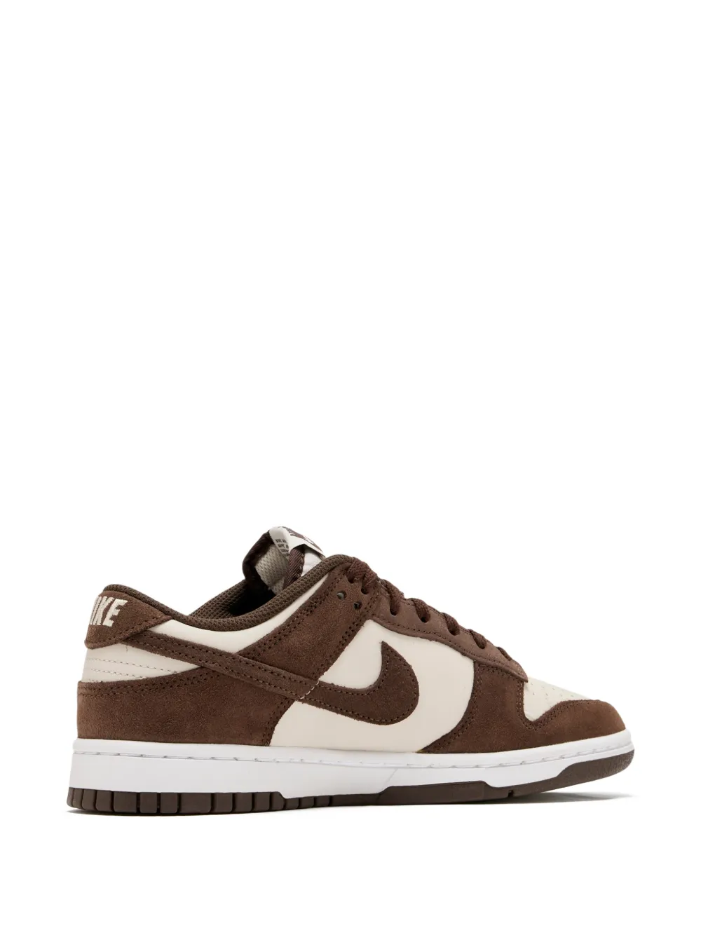 Nike Dunk Low sneakers met suède vlakken Bruin