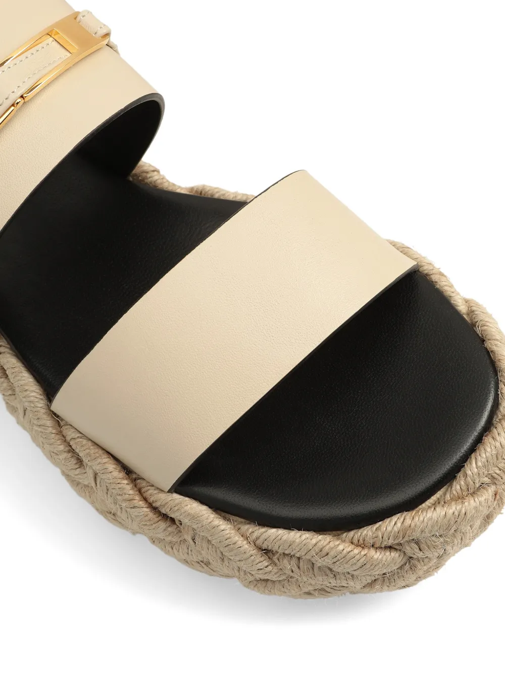 Sergio Rossi Bitt sandalen met plateauzool Beige