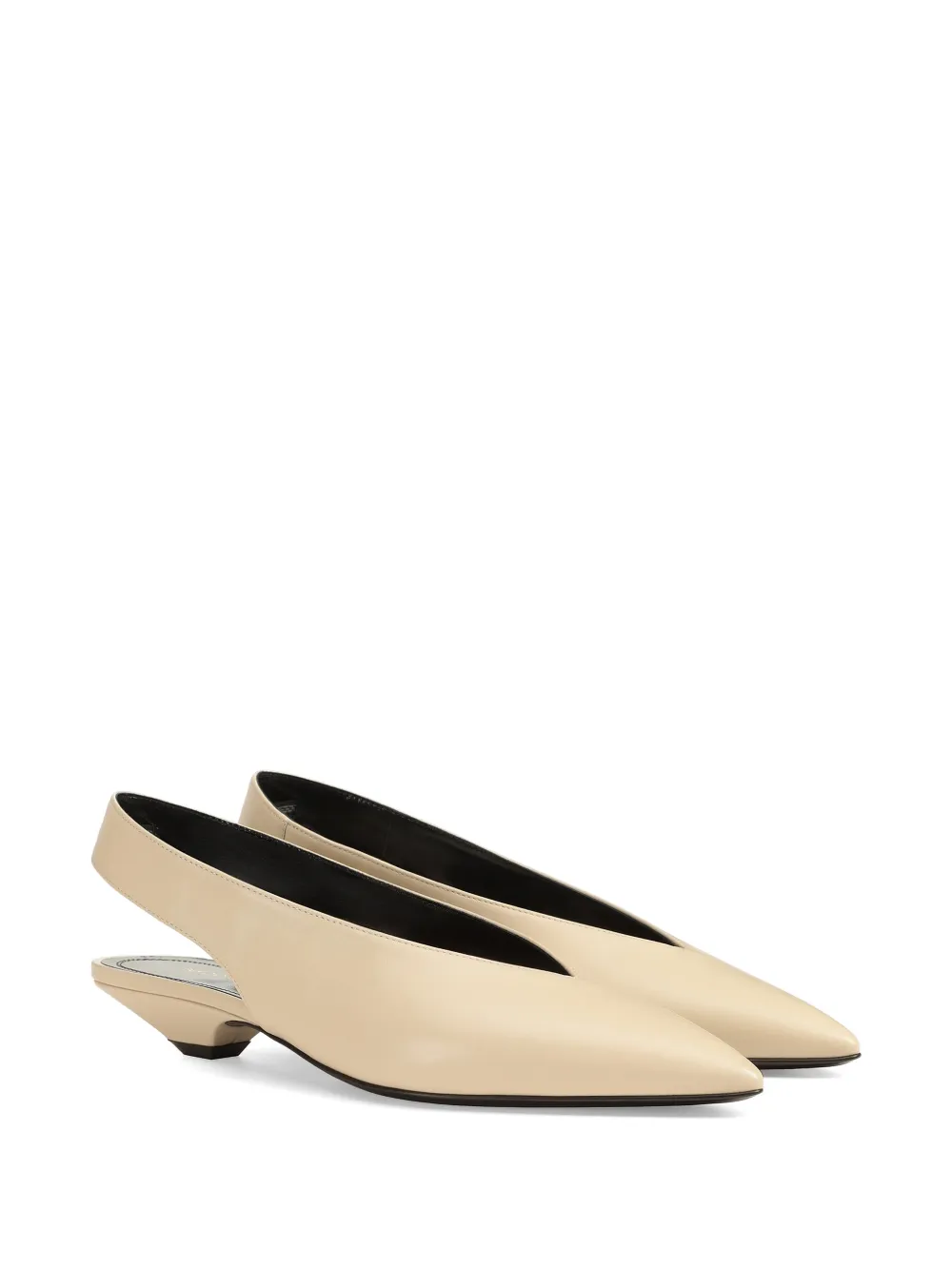 Sergio Rossi Pumps met puntige neus Beige