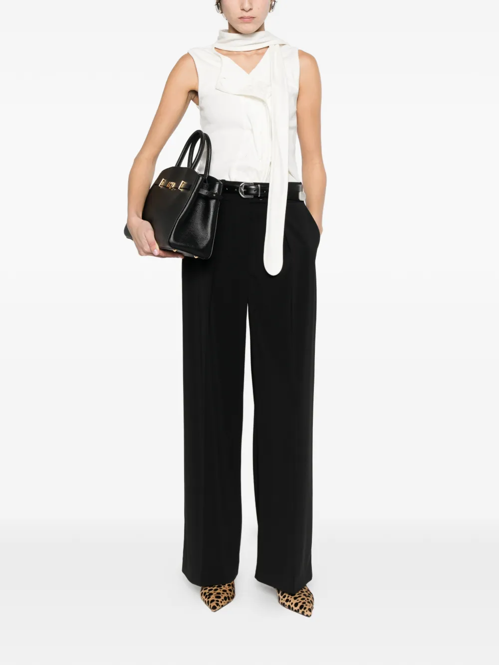 button pleated trousers