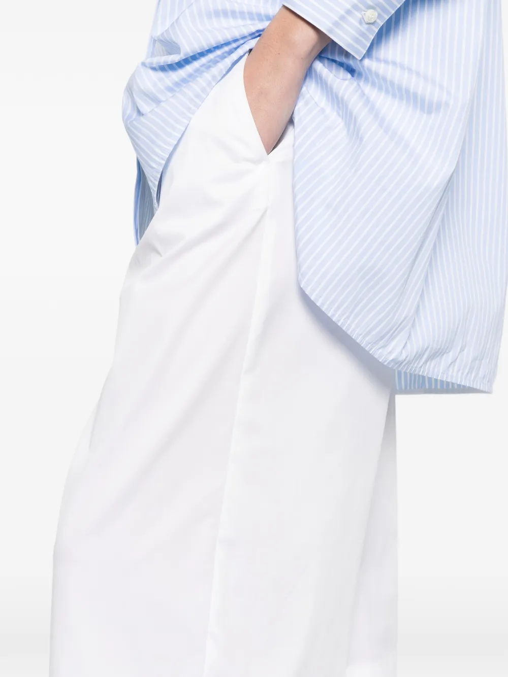 Berwich Linda shorts met knopen Wit