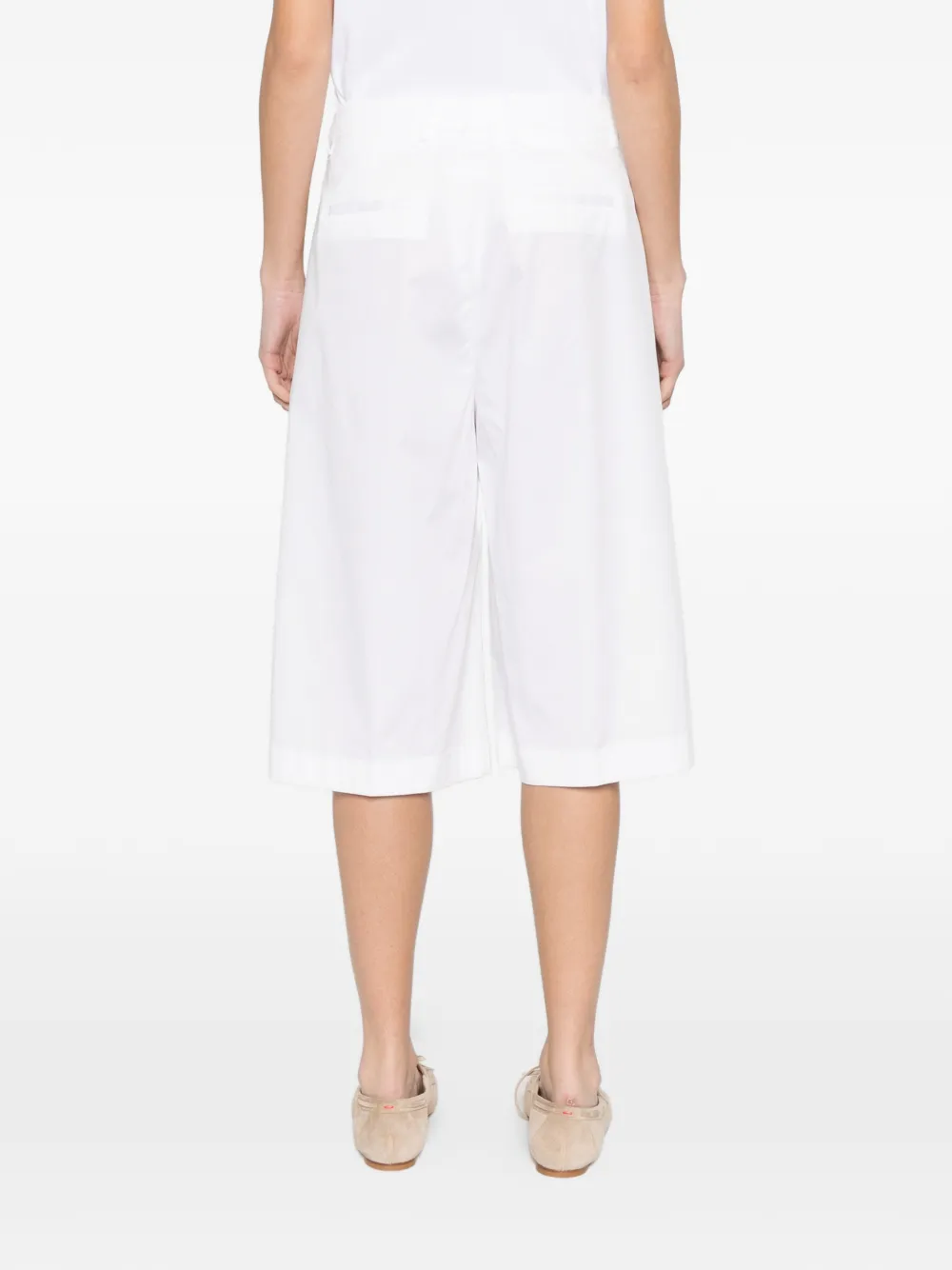 Berwich Linda shorts met knopen Wit