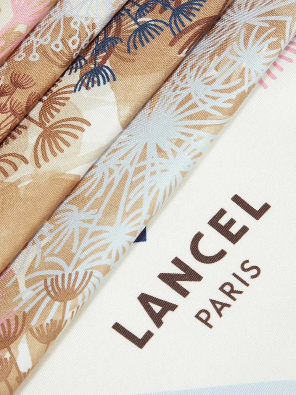 Lancel Sjaal met feux d'artifice patroon Beige