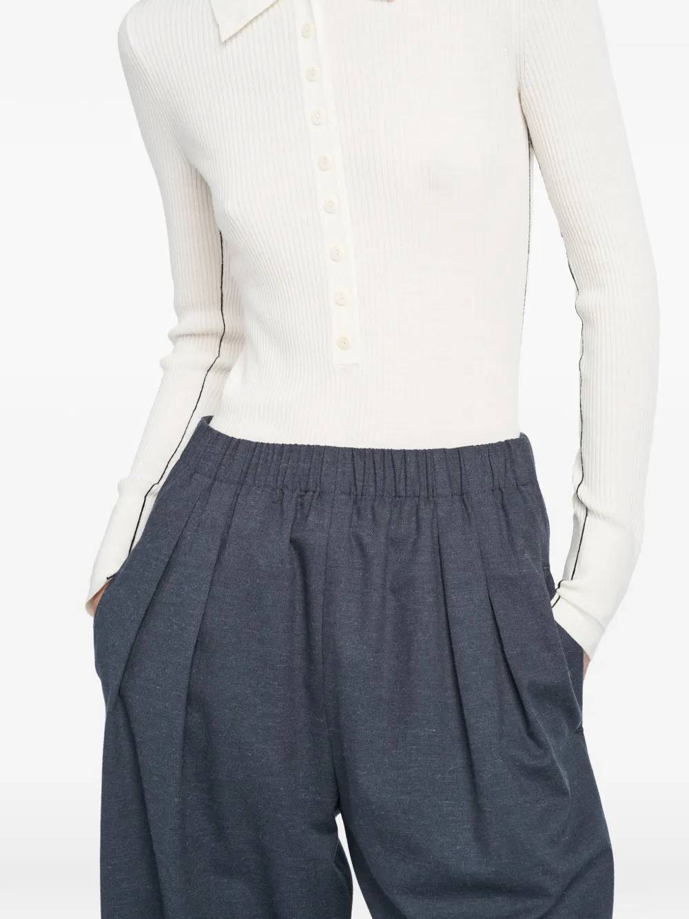 Maria McManus Top met lange mouwen en knoop Beige