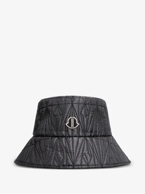 Moncler bob à patch logo