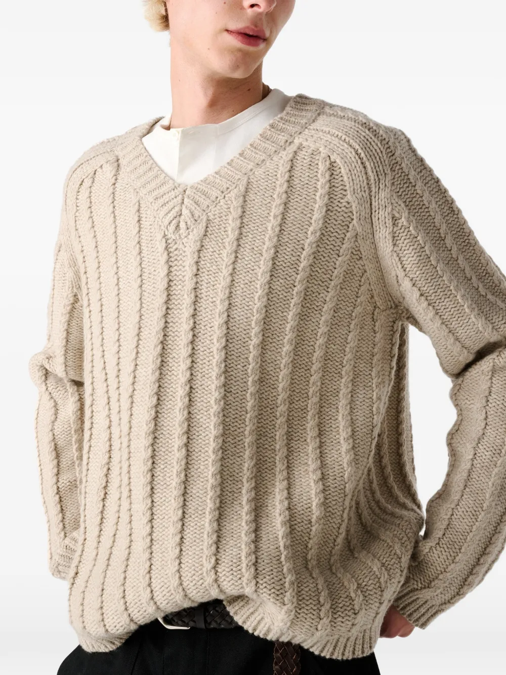Studio Nicholson Sussex kabelgebreide trui met V-hals Beige
