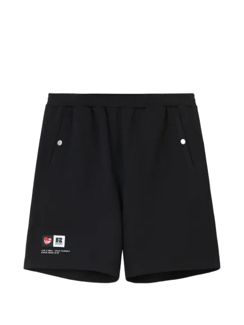 izzue logo patch pocket shorts