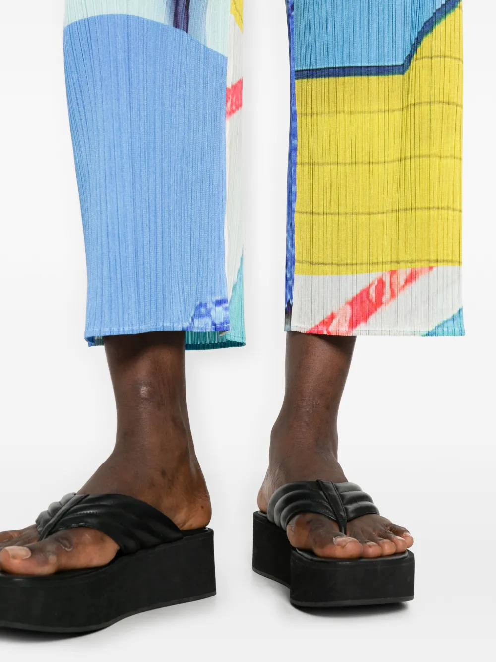 Pleats Please Issey Miyake Geometrische plooibroek Blauw