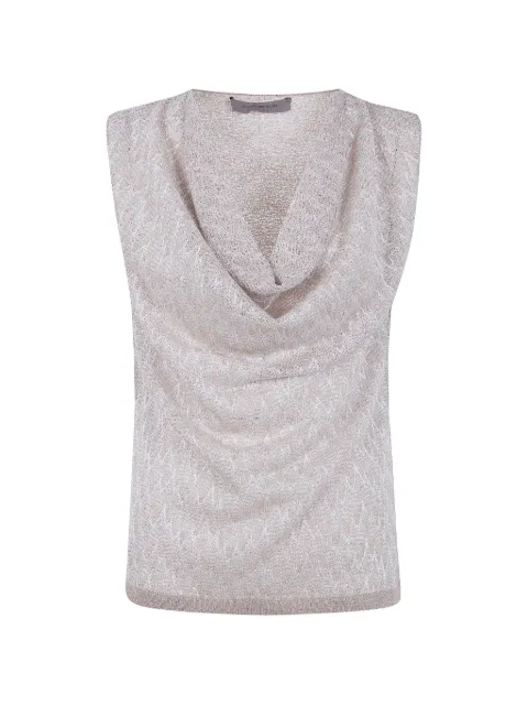 D.Exterior zigzag-pattern top