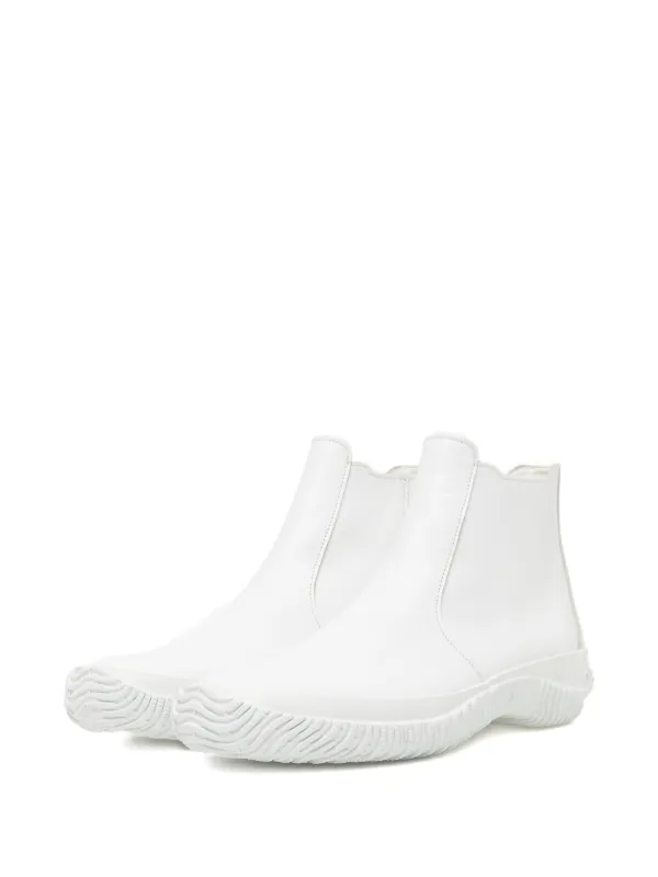 COMME des GARÇONS ホワイトフラットシューズ Comme Des Garçons Comme Des Garçons Ruffled Boots | White | FARFETCH