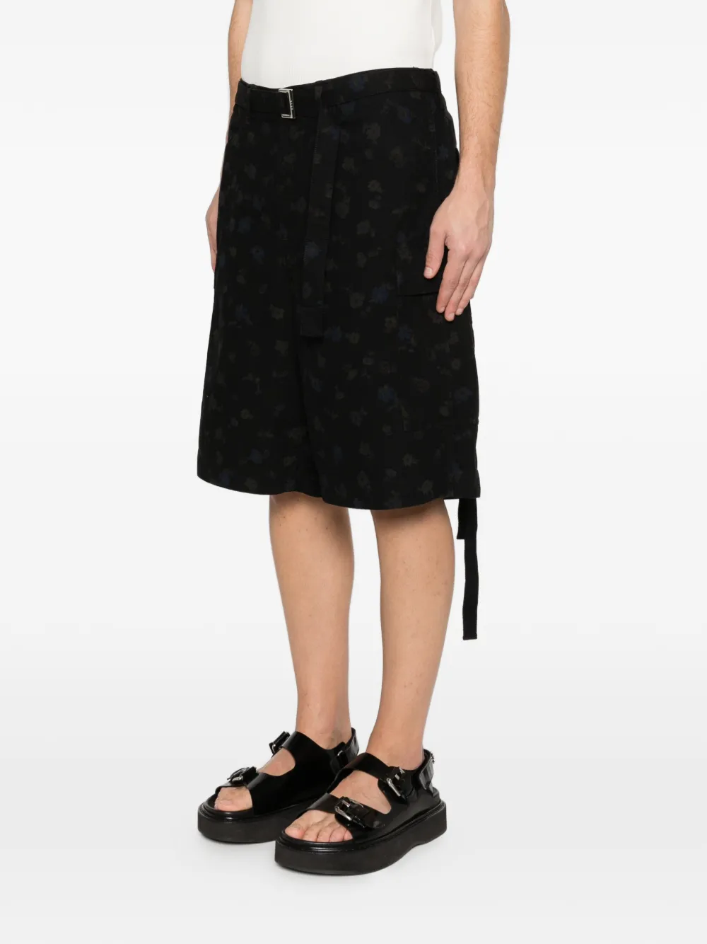 sacai Shorts met bloemdetail en ceintuur Zwart