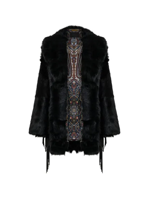 Camilla abrigo texturizado con flecos removibles