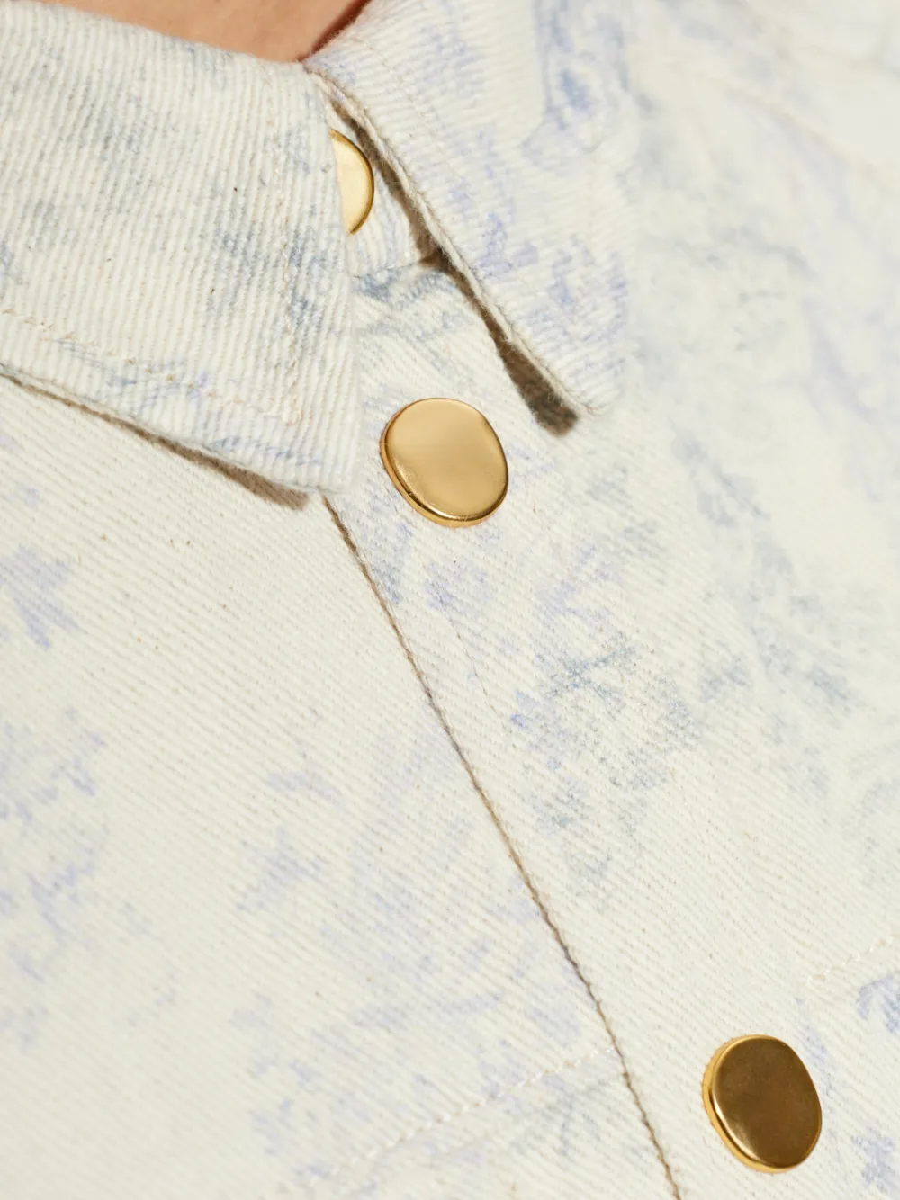 Forte Blouse met bloemenprint en zakken aan de voorkant Beige
