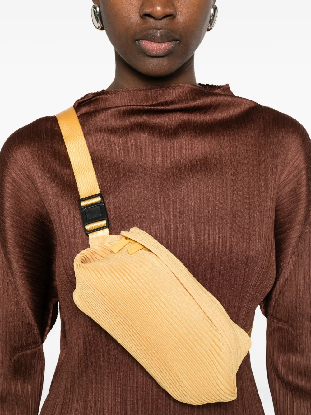  Pleats Please Issey Miyake Pleated Belt Bag - Orange 
