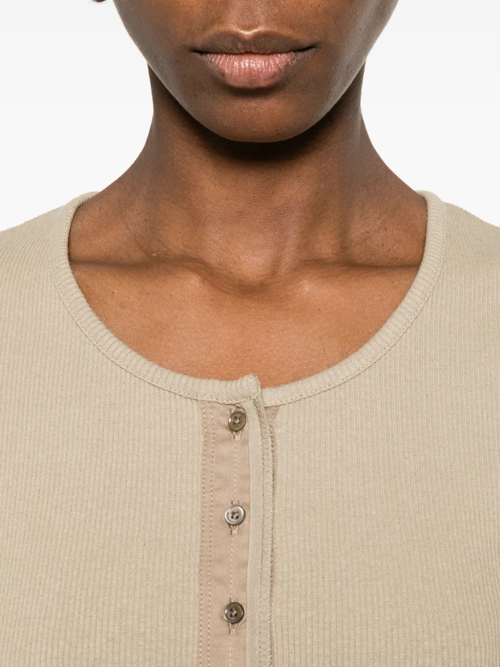 LEMAIRE T-shirt met knopen Beige