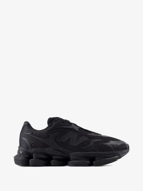 New Balance 2000 lace-up sneakers