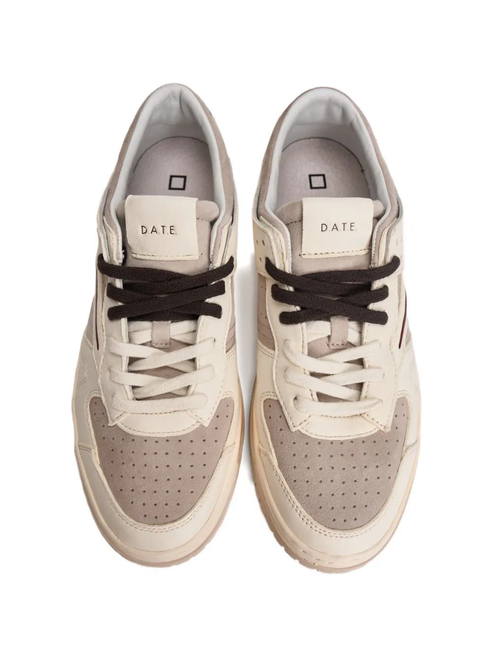D.A.T.E. Sneakers met geperforeerde vlakken Beige