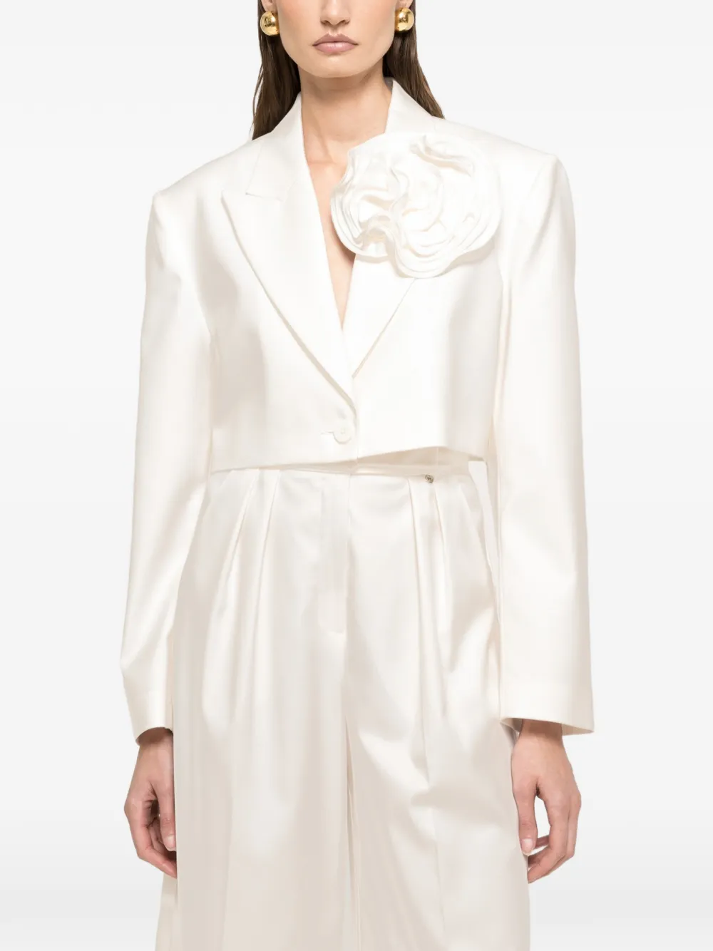 NISSA floral-detail crop blazer - White