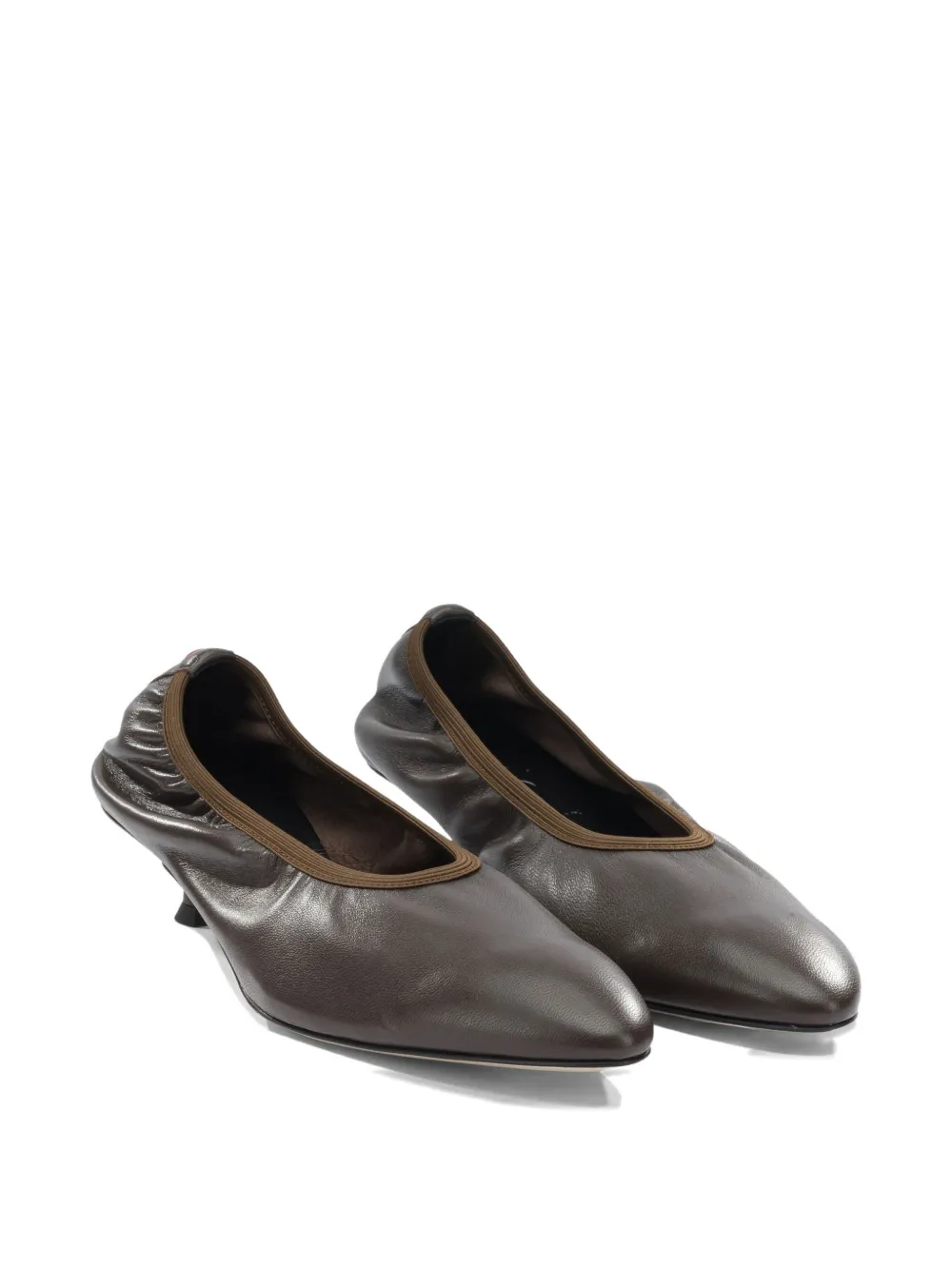 Aeyde Pumps met kitten hak Bruin