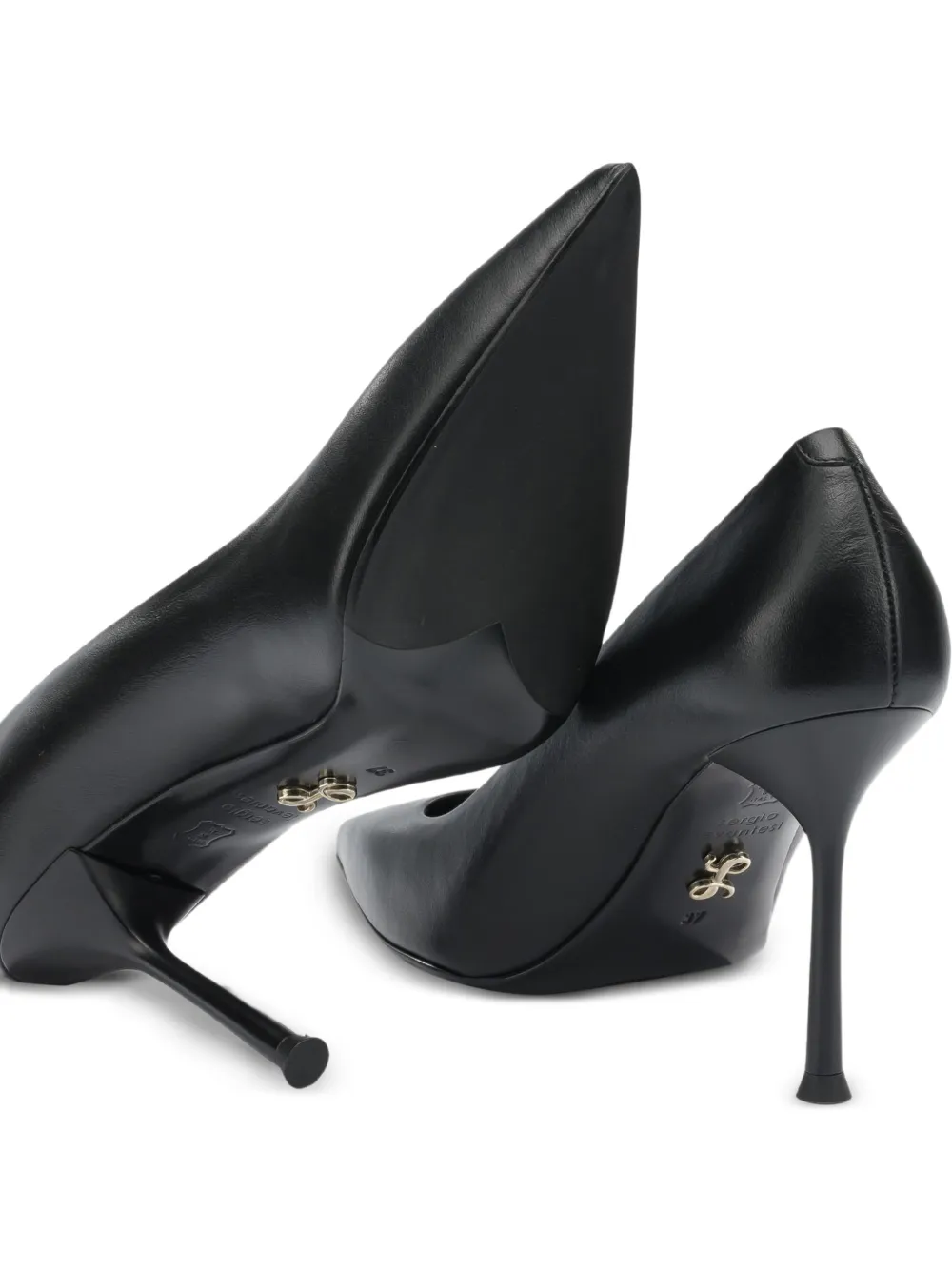 Pointed-Toe Heeled Pumps