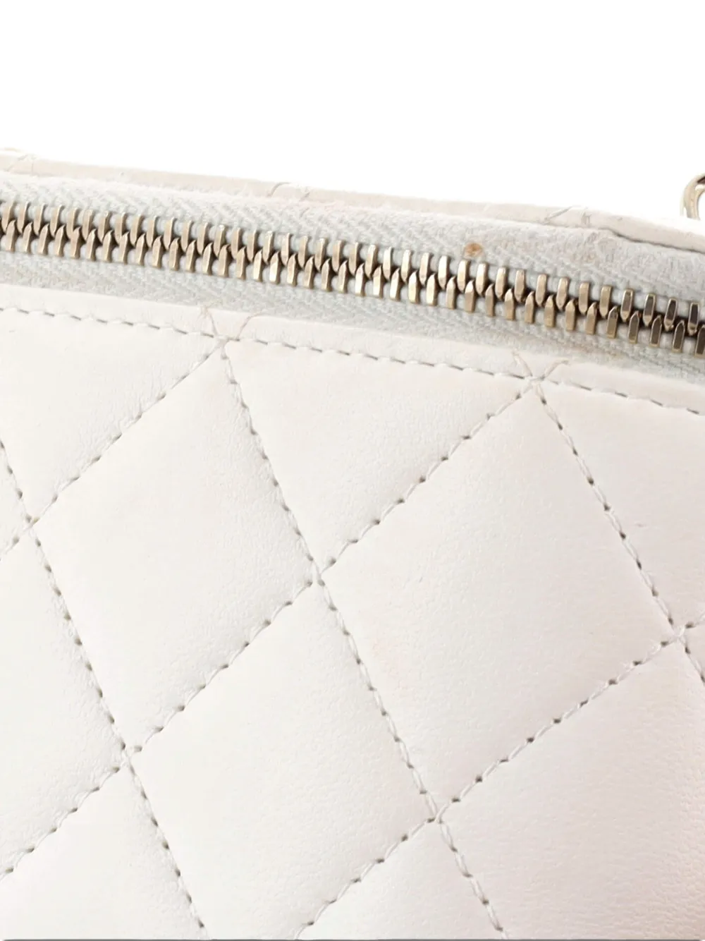 Pearl Crush Vanity Case With Chain Quilted Lambskin Small Clutch Bag