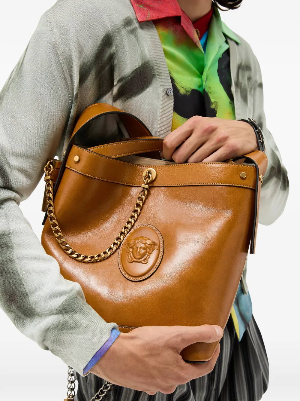 Versace Pivot kleine lederen bucket-tas Bruin