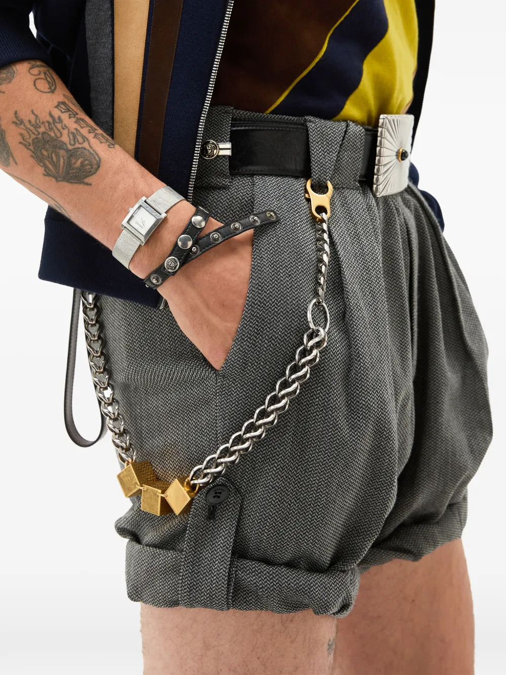 Versace Wollen crêpe formele shorts met visgraatpatroon Grijs
