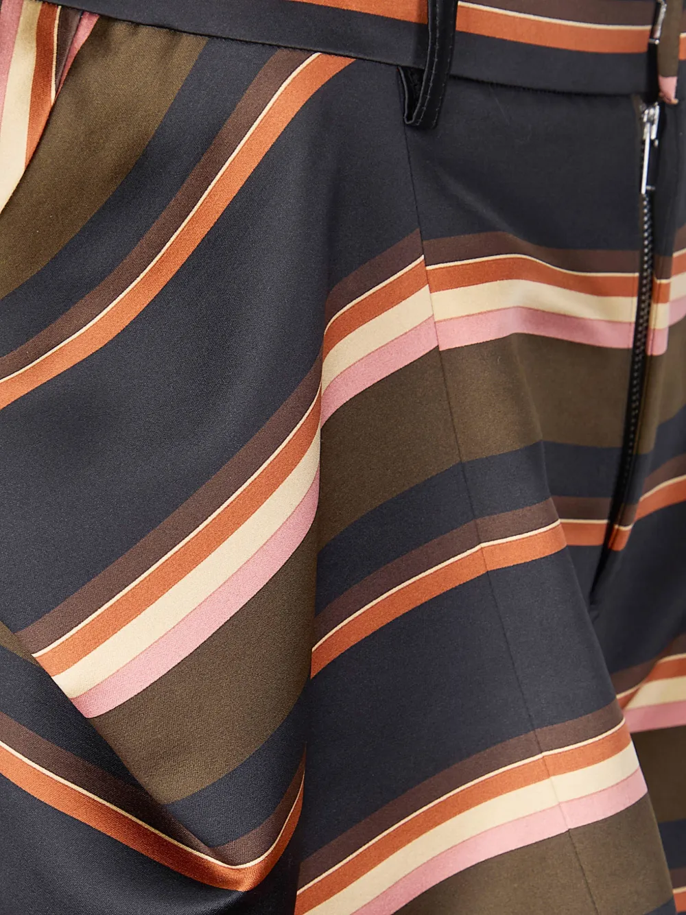 sacai Shorts met horizontale streep Groen
