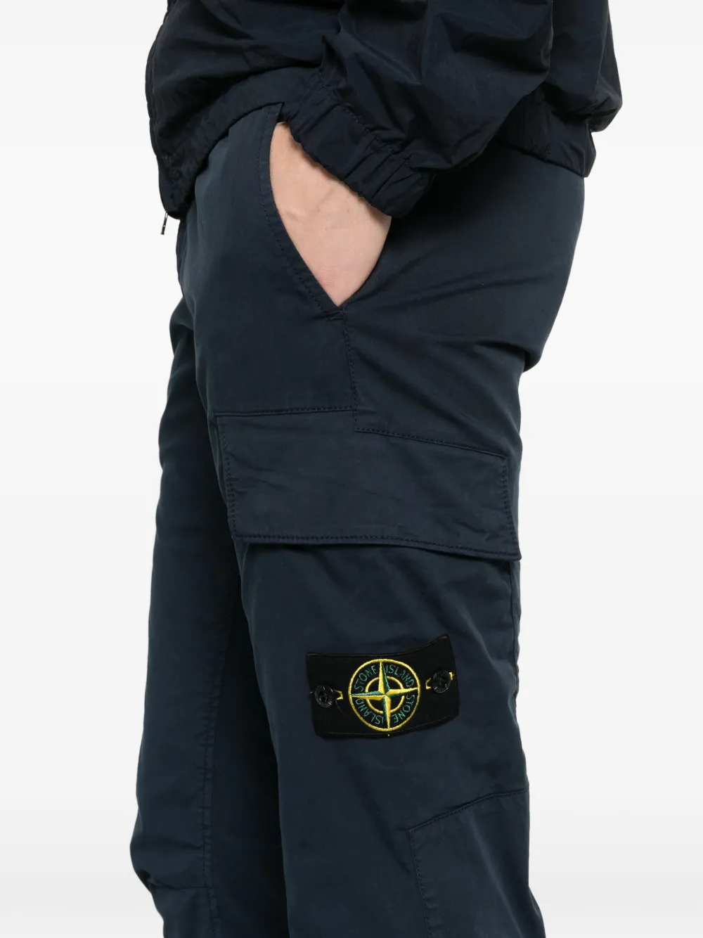 Stone Island Cargo broek met logopatch Blauw