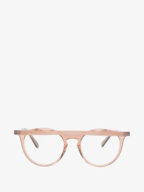 Veronika Wildgruber lentes con armazón geométrica