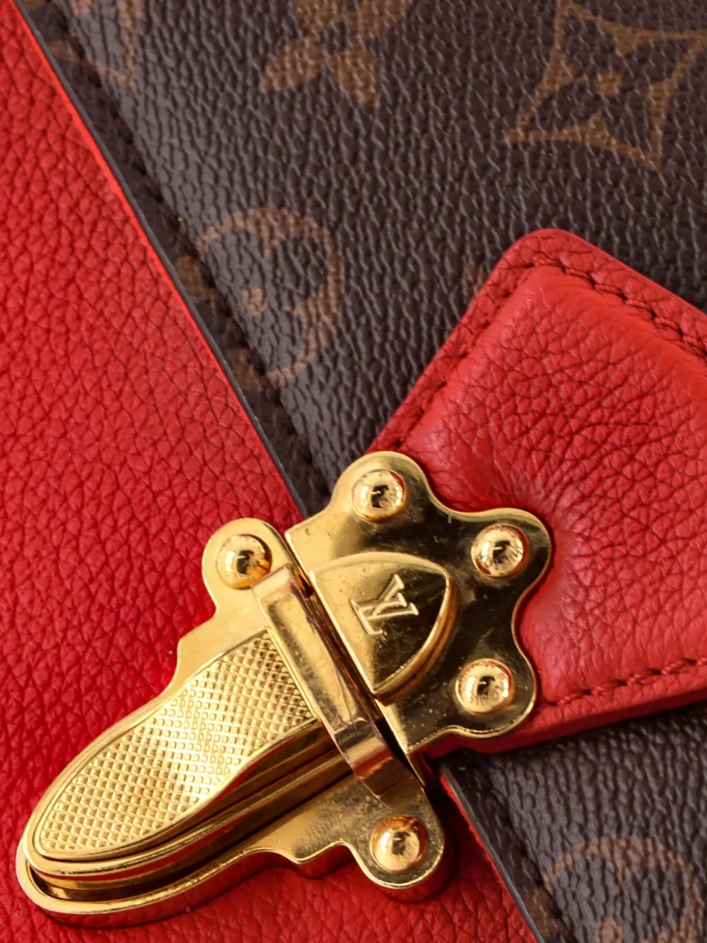 Louis Vuitton Pre-owned Victoire Handbag Monogram Canvas and Leather Shoulder Bag in Brown, view 5