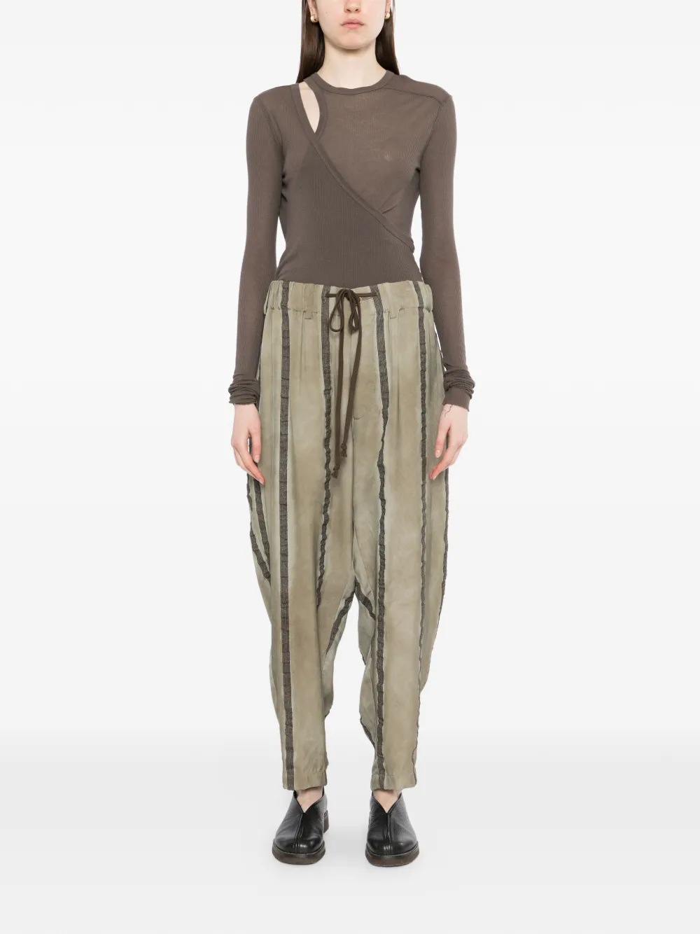 Uma Wang Broek met toelopende pijpen Beige