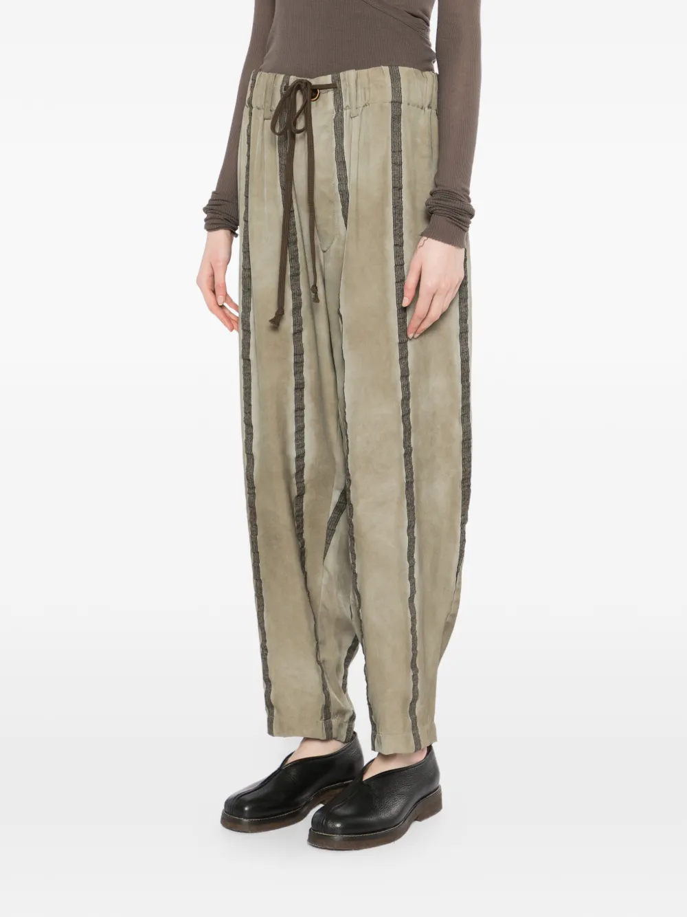 Uma Wang Broek met toelopende pijpen Beige