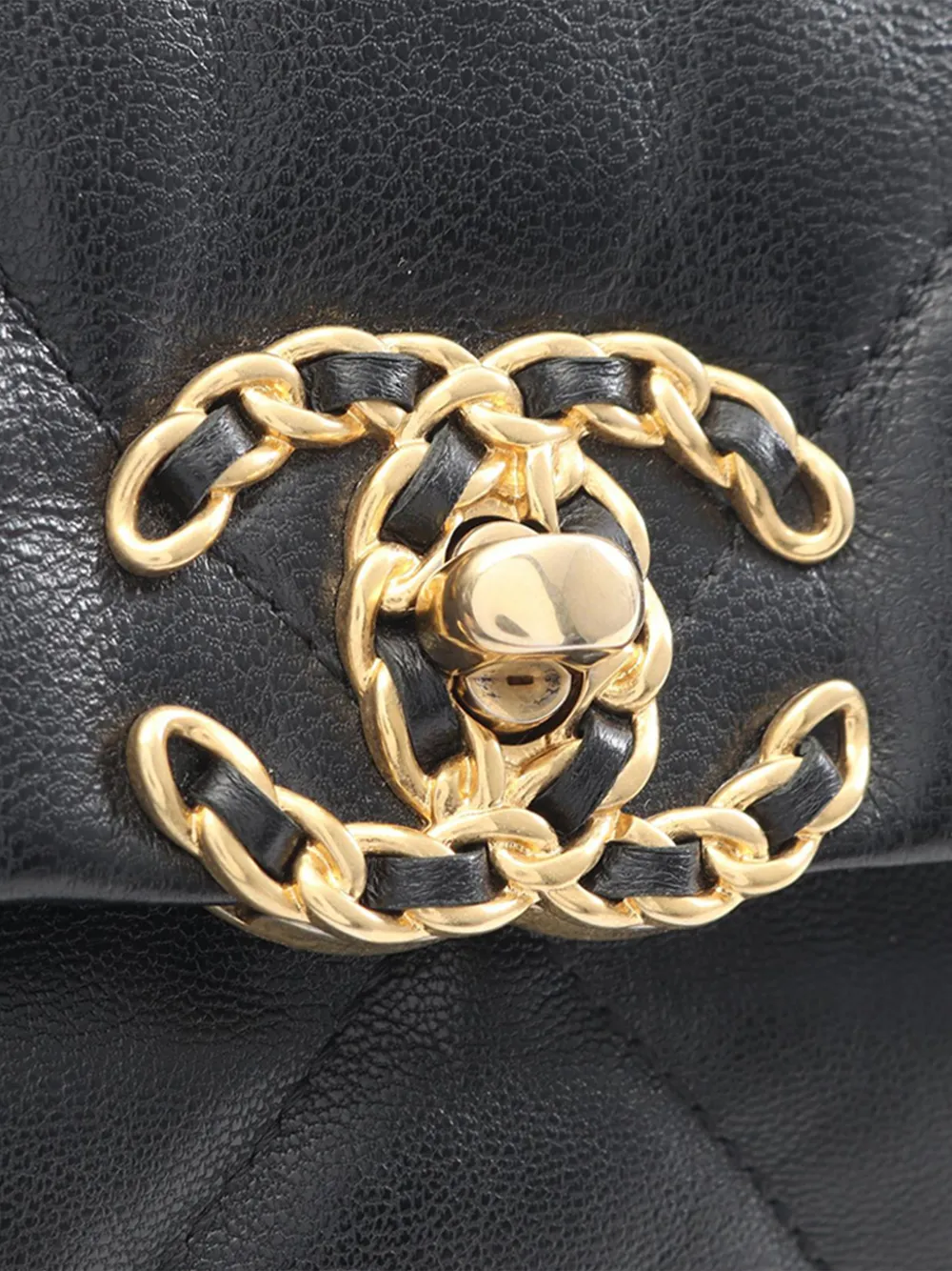 1994-1996 Medium Lambskin 19 Flap Shoulder Bag