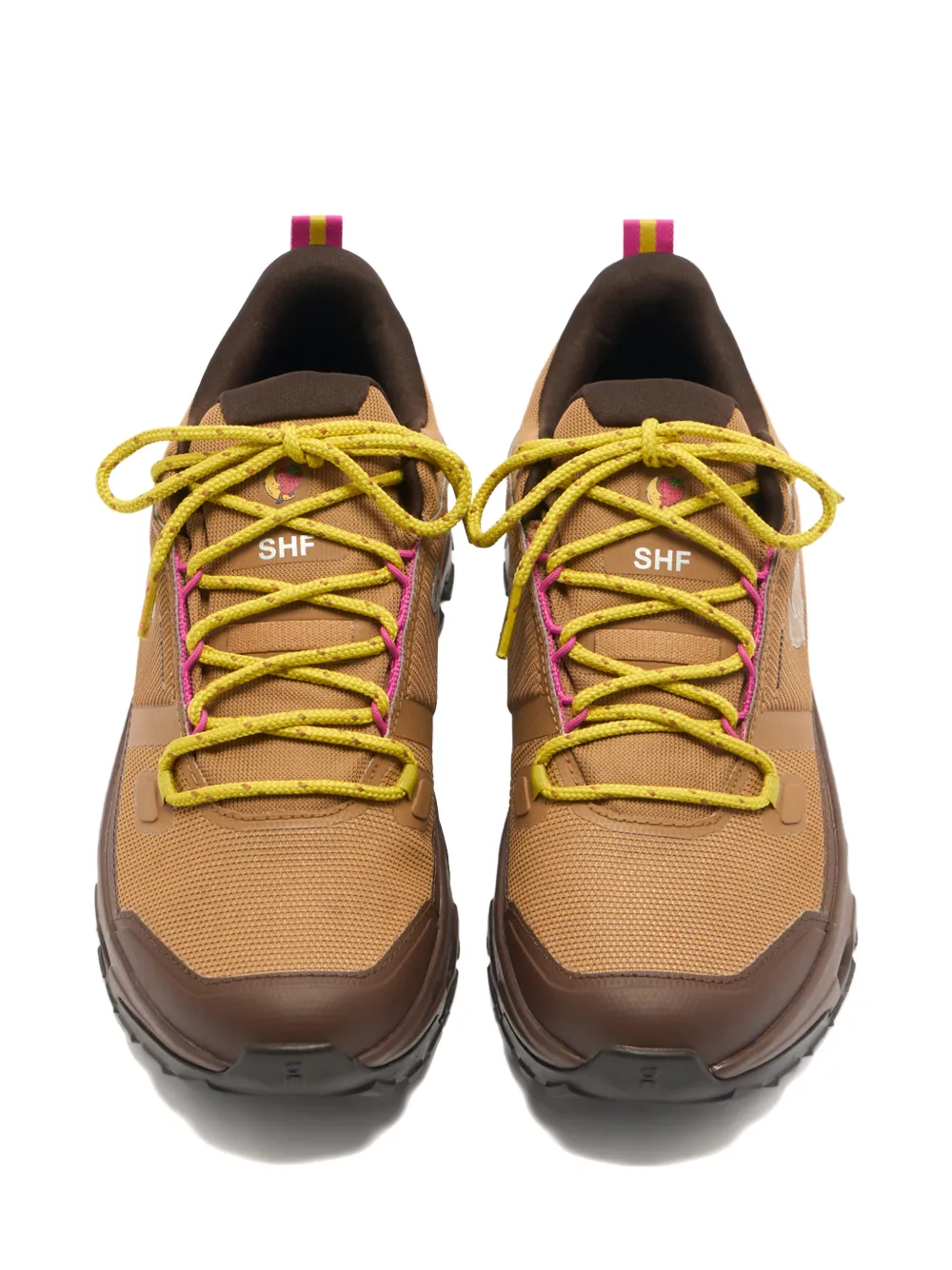 On x Sky High Farm Goods Cloudrock sneakers met logopatch Beige