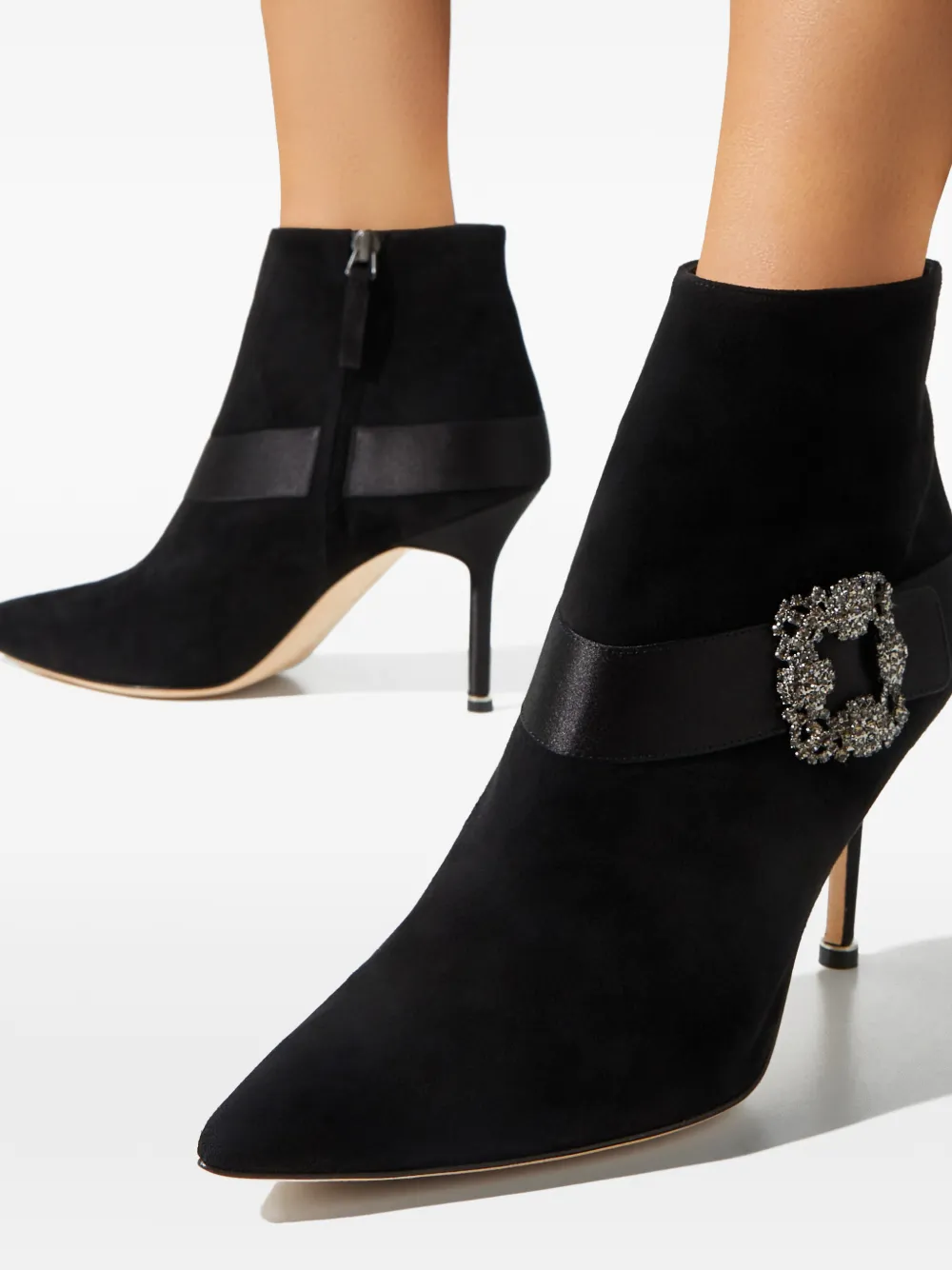 Manolo Blahnik Pliniau enkellaarzen verfraaid met kristallen Zwart