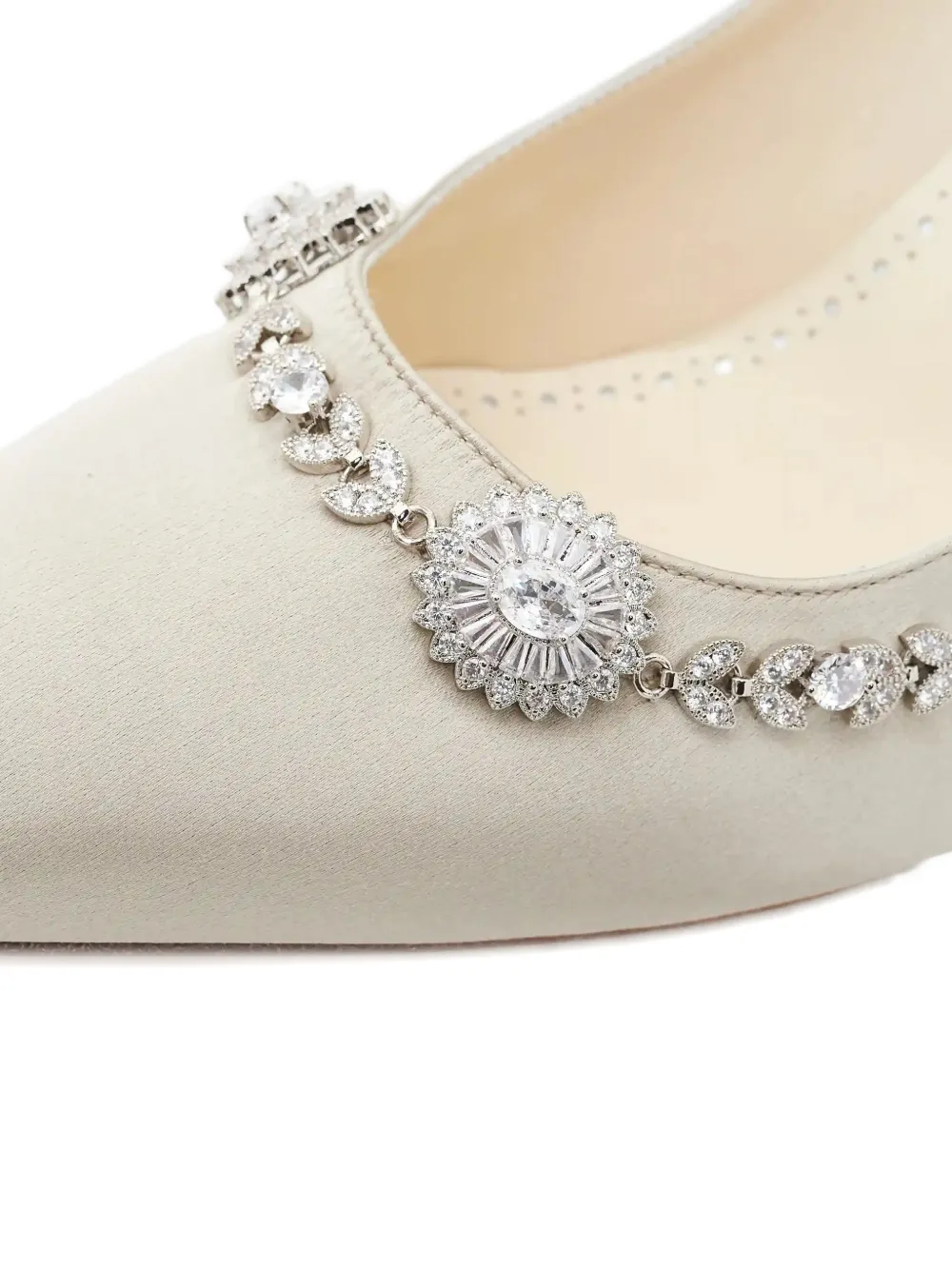 Manolo Blahnik Verfraaide pumps Beige