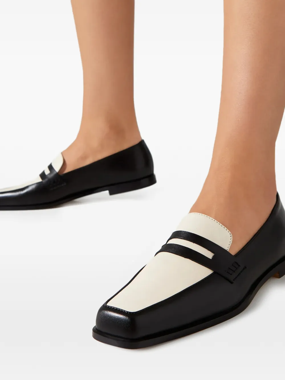 Manolo Blahnik Loafers met vierkante neus Zwart