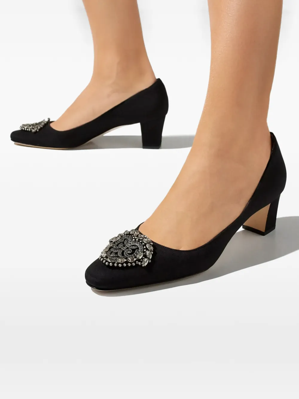 Manolo Blahnik Okkato verfraaide pumps Zwart