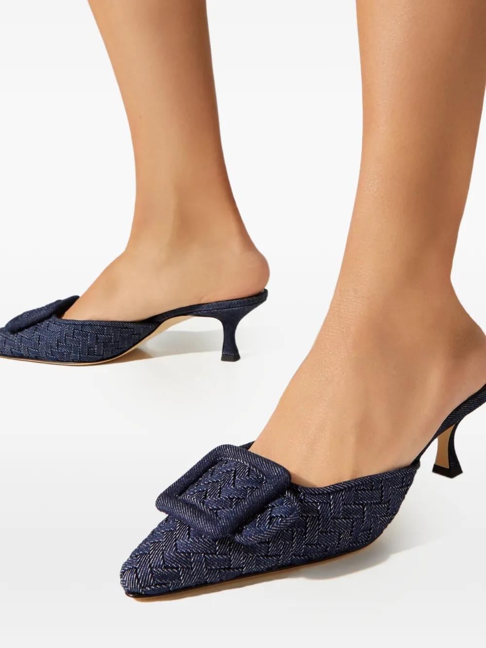 Manolo Blahnik Muiltjes met puntige neus Blauw
