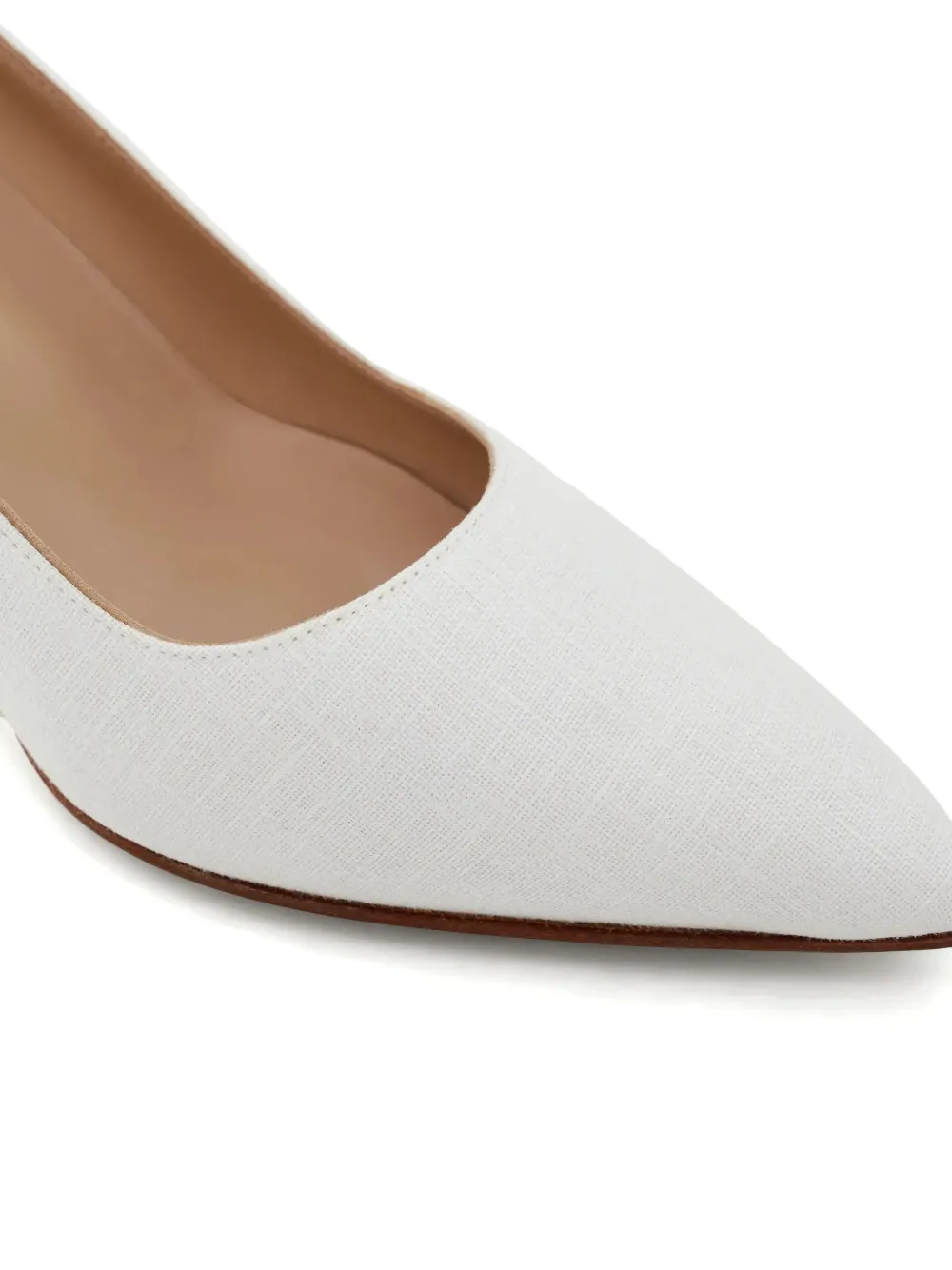 Manolo Blahnik Pumps met puntige neus Wit