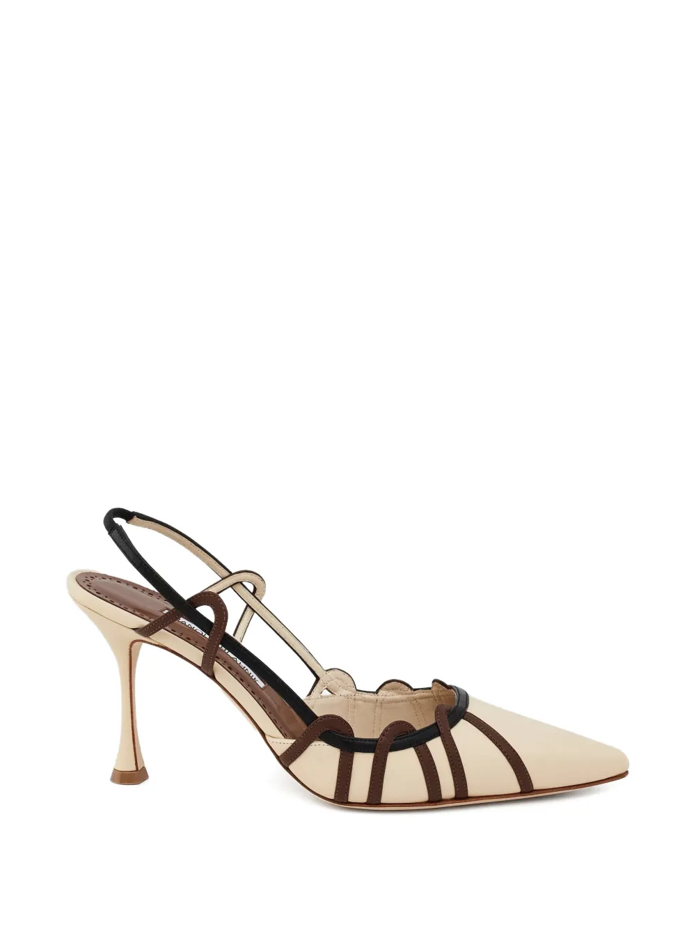 Manolo Blahnik Pumps met puntige neus en bandje Beige