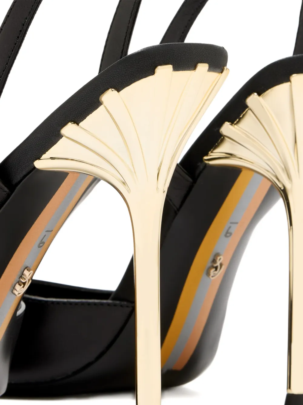 Sam Edelman Osha bewerkte pumps met enkelbandje Zwart