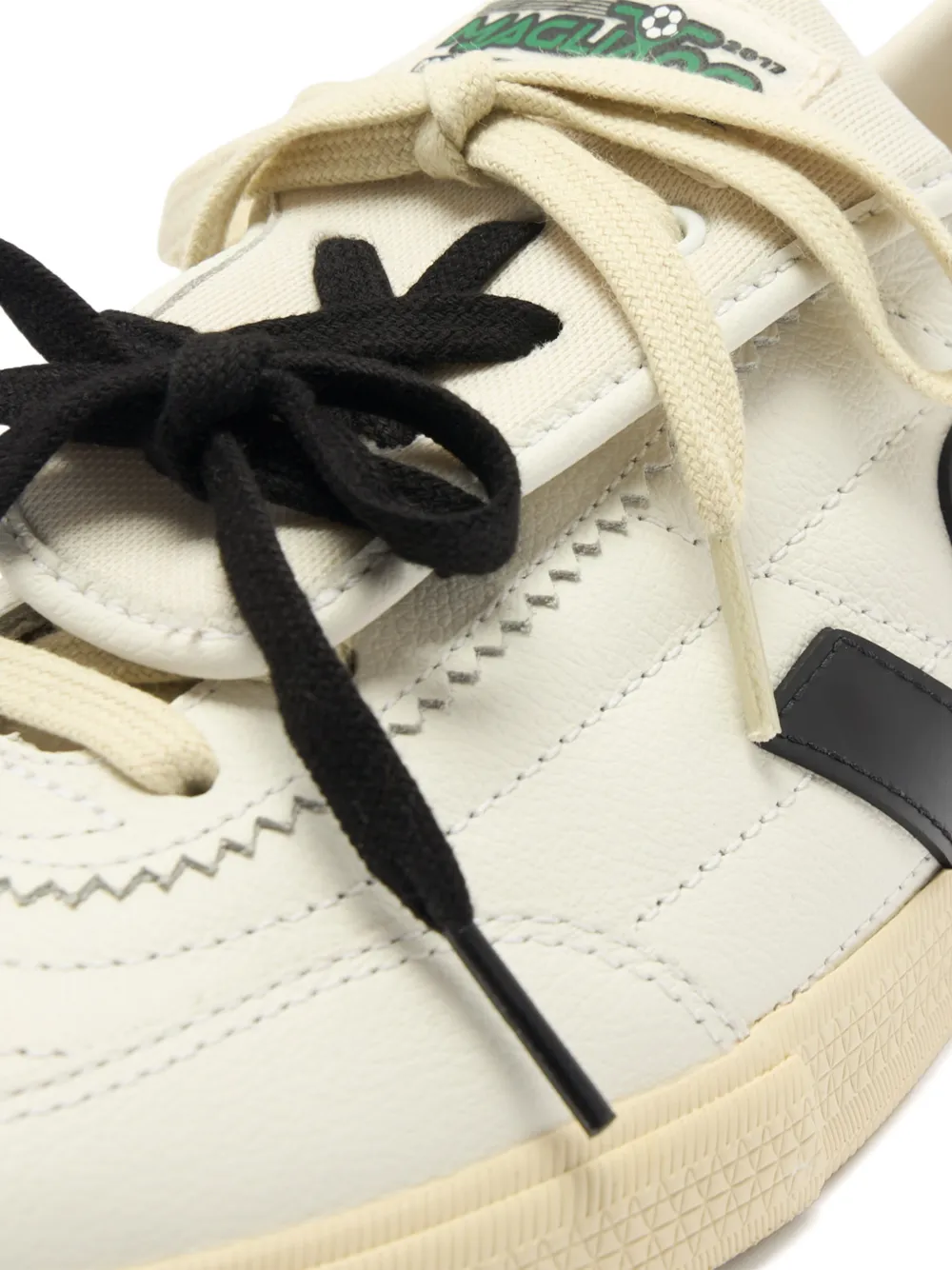 VEJA Sneakers met vlakken Beige