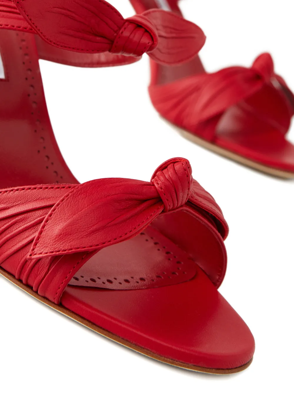 Manolo Blahnik Lollo sandalen met strikbandje Rood