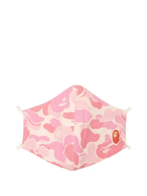 A BATHING APE® Máscara x Pink KNC Beauty camuflada