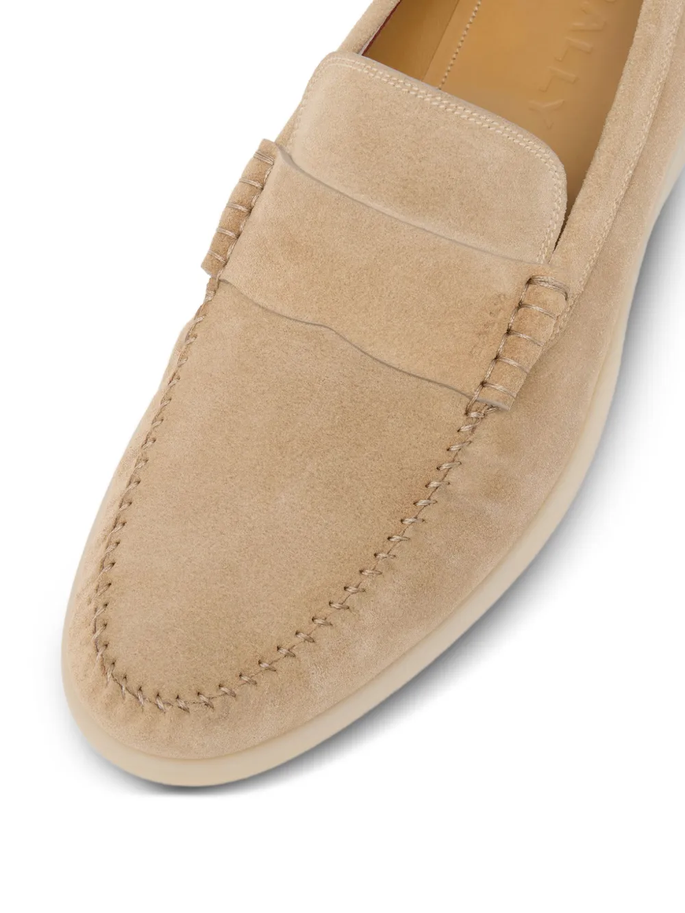 Bally Loafers met ronde neus Beige