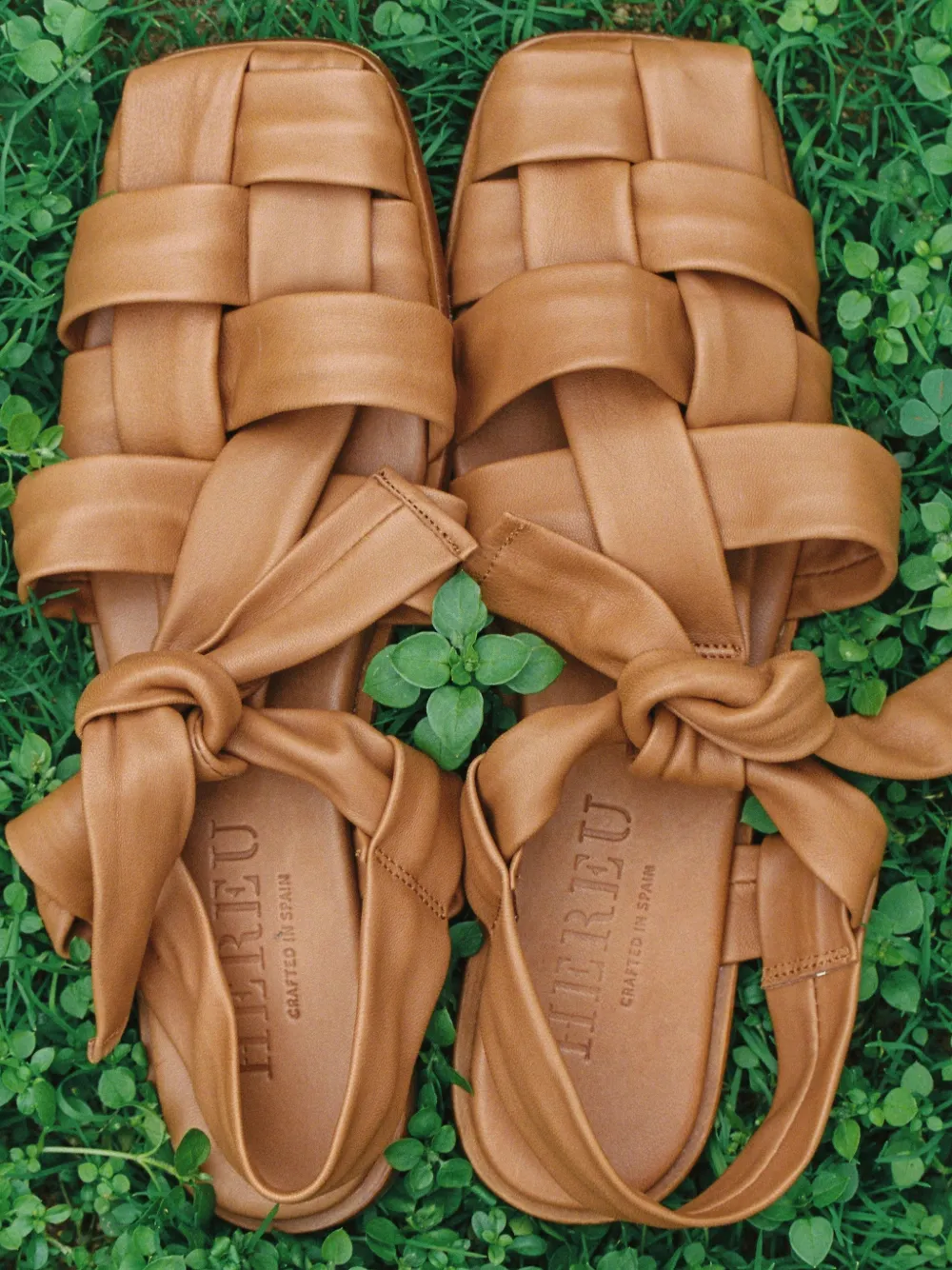 Hereu Bena sandalen met T-bandje Bruin